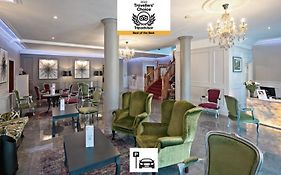 Brook Lodge Boutique Hotel